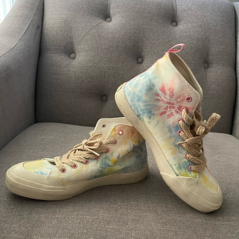 CLEAR tie dye canvas sneakers size 8
